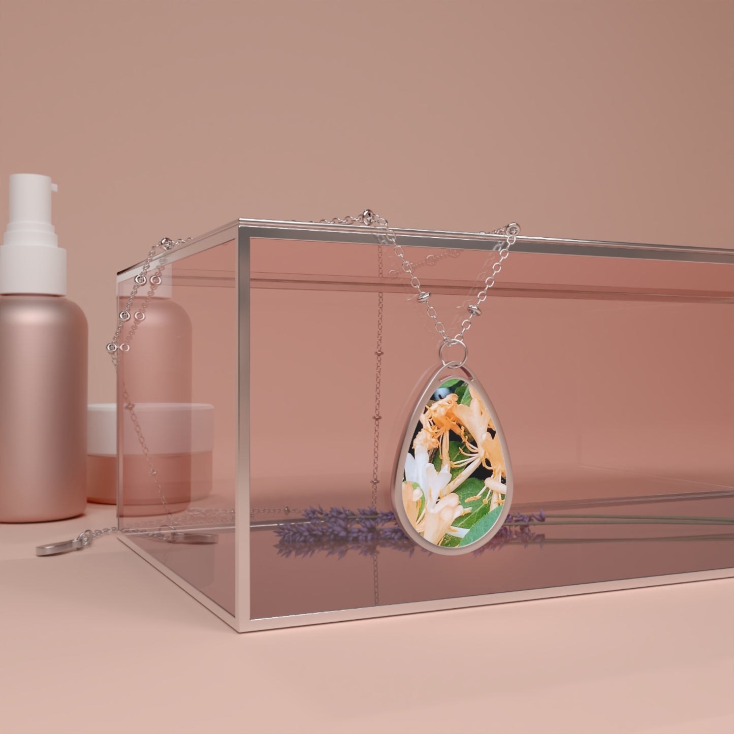 Honey Creme: Romantic Beauty Pendant - Nature Lovers - Cherish Mother Earth