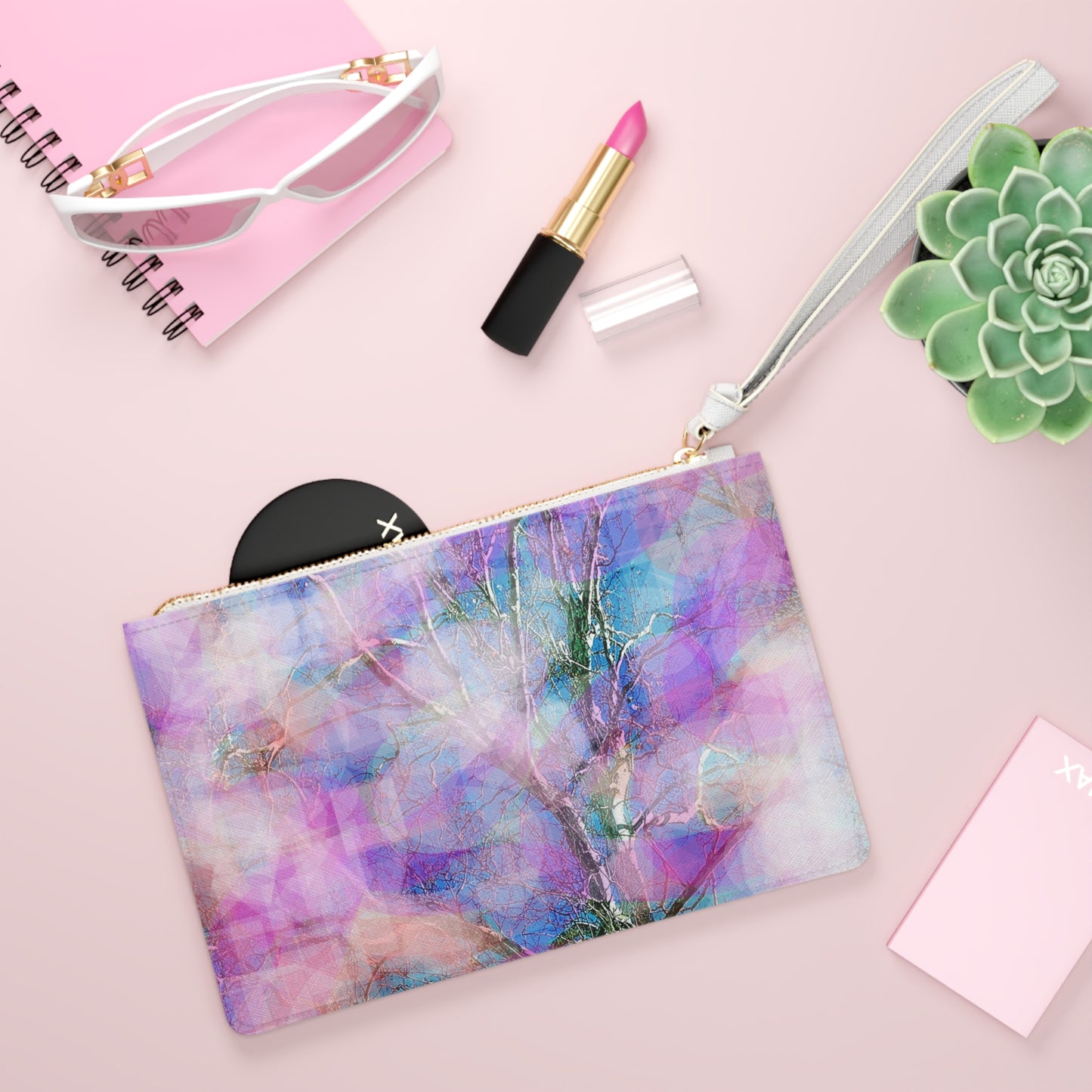 Woo Hoo : D Clutch Bag