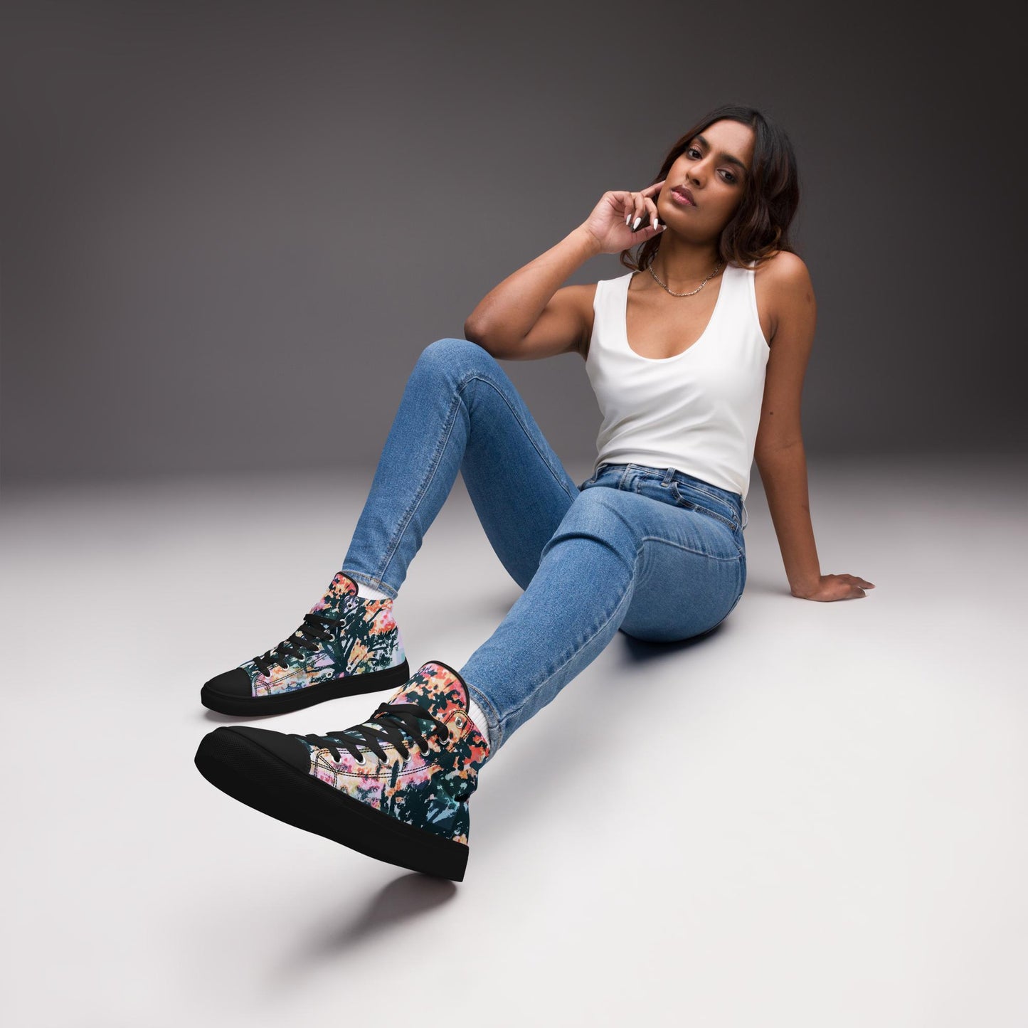 Tree Luv: Women’s high top canvas shoes: BK