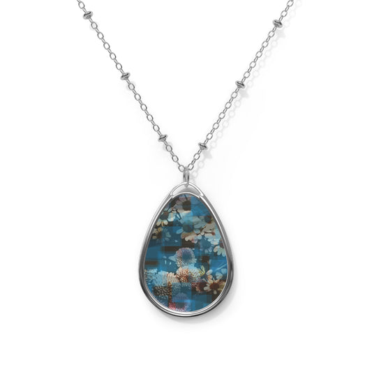 Donna:  Elegant Floral Oval Necklace - Modern Botanical Design for Everyday Wear