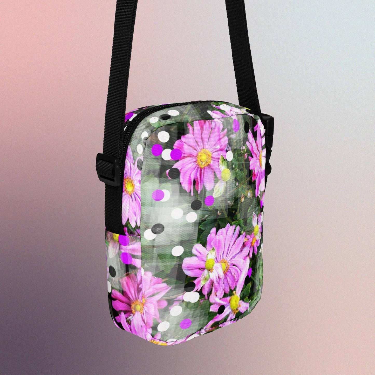 Pink Daisies: Utility crossbody bag